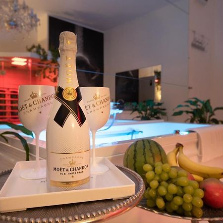 Apartament Sensual Sauna&Jacuzzi Poznan Stare Miasto Dış mekan fotoğraf